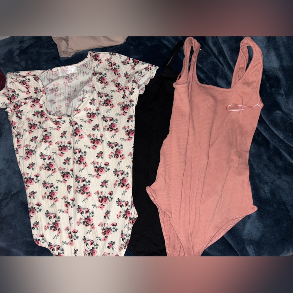 3 bodysuits